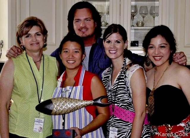 [Winners with Raphael and the Queen v1[4].jpg]