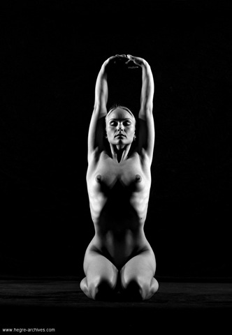 [ioga Vibekeposing nude.posing nude_bw_010[3].jpg]