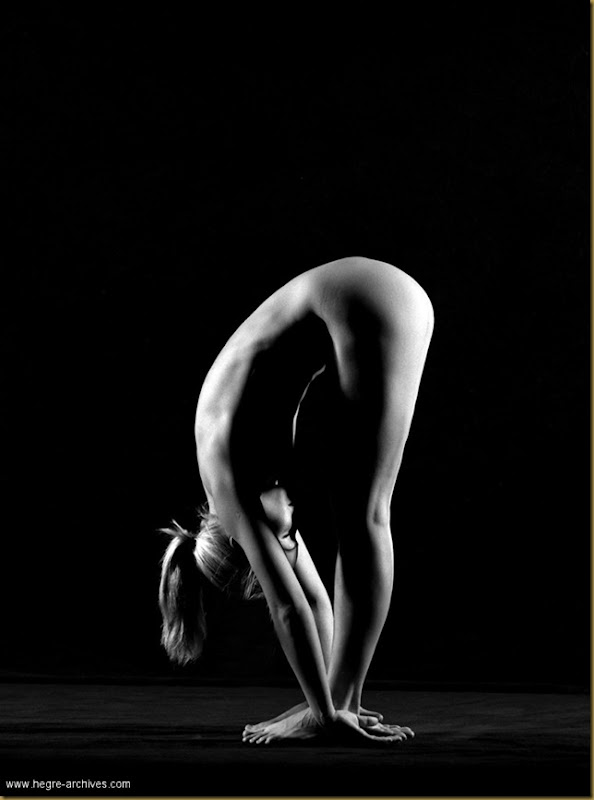 ioga Vibekeposing nude.posing nude_bw_008