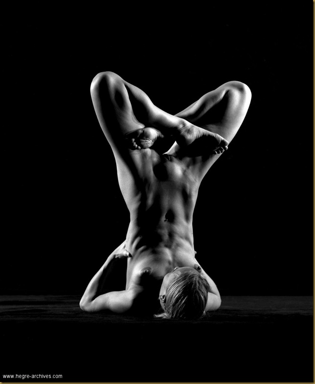 ioga Vibekeposing nude.posing nude_bw_012