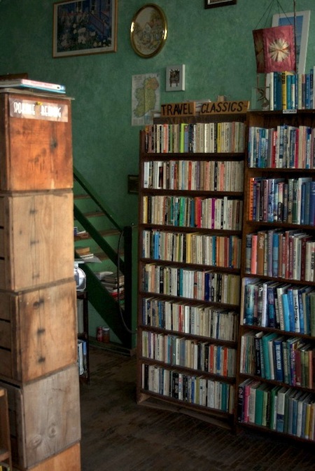 Travel shelves of Pilot Books