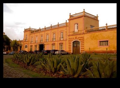 [Fachada-Hacienda-Real-San-Miguel-Ometusco@carlos-angrigiani[3].jpg]