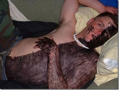 decorating_drunk_friends_14