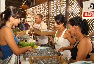 A venda de frutas foi intensa na última edição da Festa do Figo (Crédito: Divulgação)