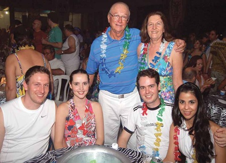 Cláudio Albrecht, presidente do Indaiatuba Clube, com sua família (Crédito: Fábio Alexandre)