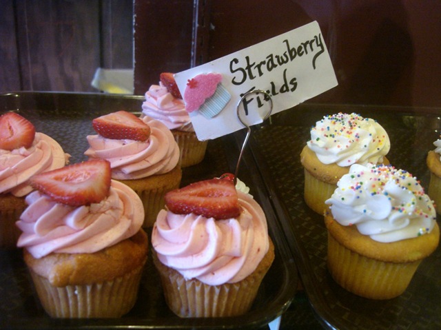 [Cupcakes200908070034.jpg]