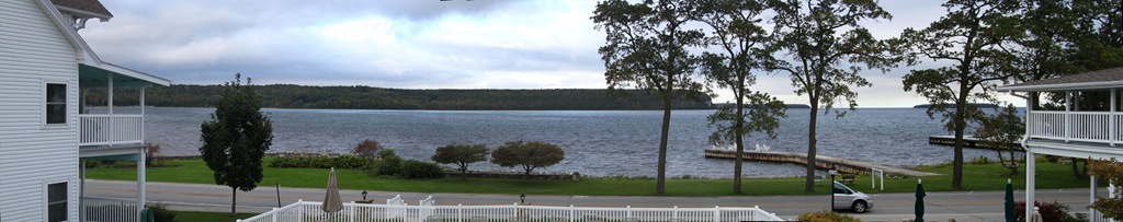 [edgewater resort pano IMG_1382_stitch[3].jpg]