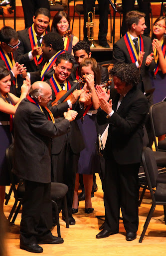 35 Aniversario Fesnojiv. Sinfónica Juvenil Teresa Carreño, Dudamel y Abreu. 12-02-2010. Foto: José Alberto Gutierrez. Fesnojiv