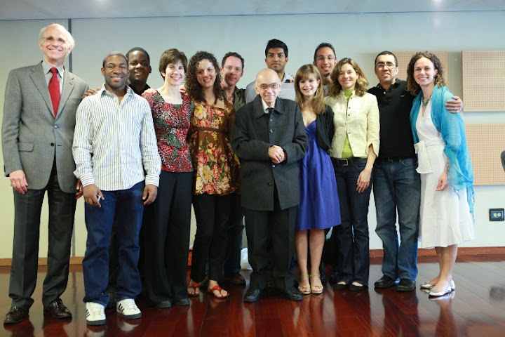 Estudiantes Postgrado Compañeros de Abreu, Mark Churchill y J.A Abreu. Caracas. Febrero 2010. Foto: Joaquin Avellan