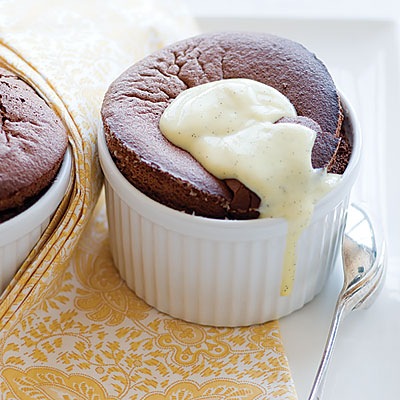 [Chocolate souffle with cream[3].jpg]