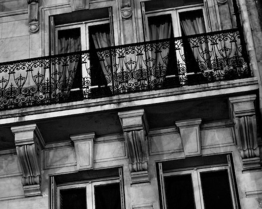 [Paris Balcony[5].jpg]