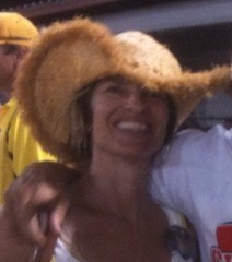[Linda- big hat[5].jpg]