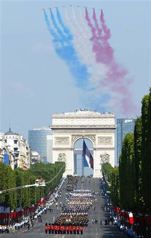 [Bastille Day in Paris[3].jpg]