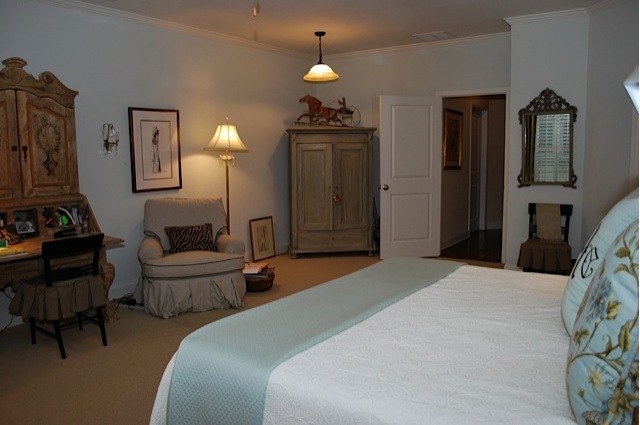 [Master bedroom 3[3].jpg]
