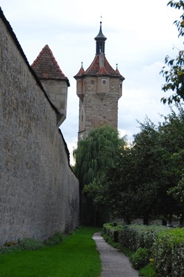 1 wall tower