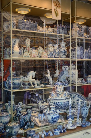 [Delftware[2].jpg]