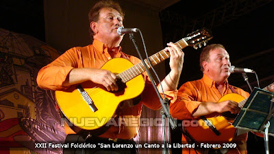 Los Mellizos Modalporti, LOS CAMINANTES, organizaron el Festival y también abrieron el escenario cada jornada