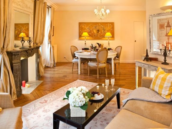 [large_591861208-1268046668-Paris_apartment_for_rent_French_Provincial_style[3].jpg]