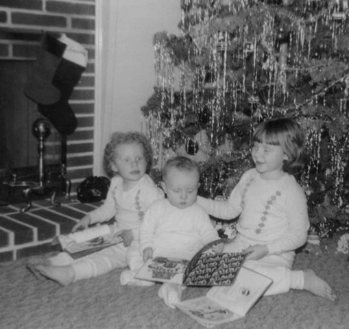 [4 Christmas Judy Shauna Greg[3].jpg]