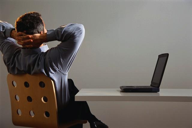 [Relaxed wLaptop_LoRes[5].jpg]