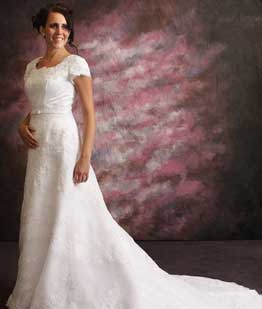 modest-style-wedding-gown-with-short-sleeves