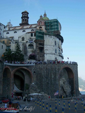 [CiaoAmalfiCoastBlogAntonioProcession[8].jpg]