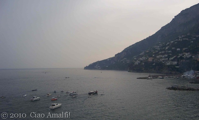 [Amalfi Sant Antonio 2010 boat procession[8].jpg]