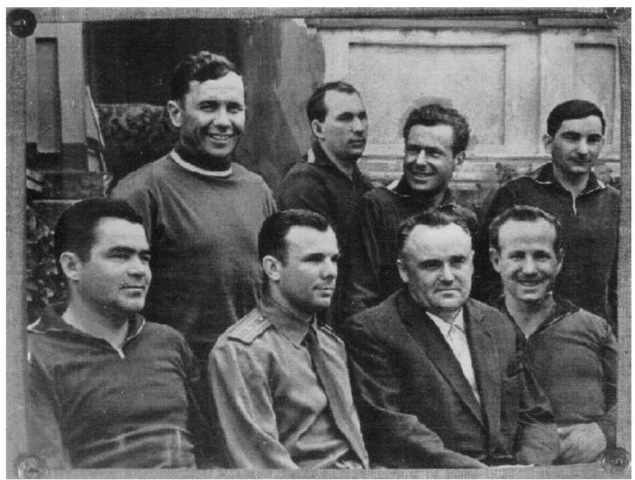  S.P. Korolev and Yu.A. Gagarin with a group of cosmonauts from the first team.