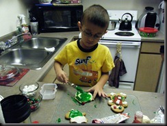 12-23-2010 decorating cookies (3)