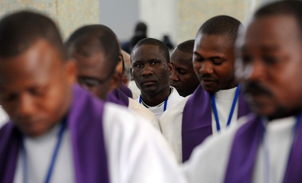 [sacerdotes africanos[1].jpg]
