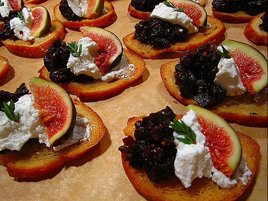 Crostini with Fig Compote  & Goat Cheese