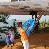  &ndash; pushing the rice up the ladder to inside the bridge family,Jan 17, 2008 ......© 2008 NHA Photo.