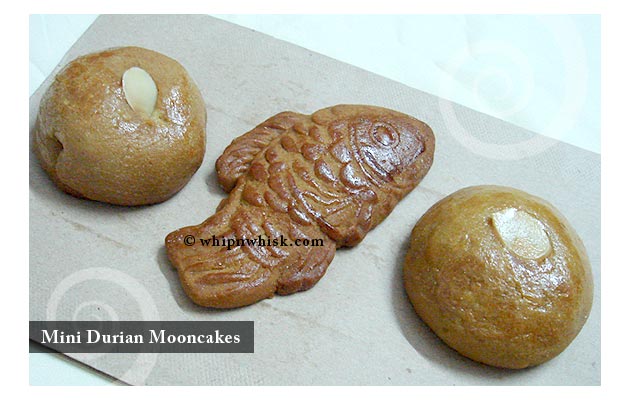 Mini Durian Mooncakes Mini Durian Mooncakes