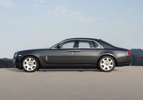 [0707_rolls-royce-ghost-beautiful-cars_485x340[4].jpg]