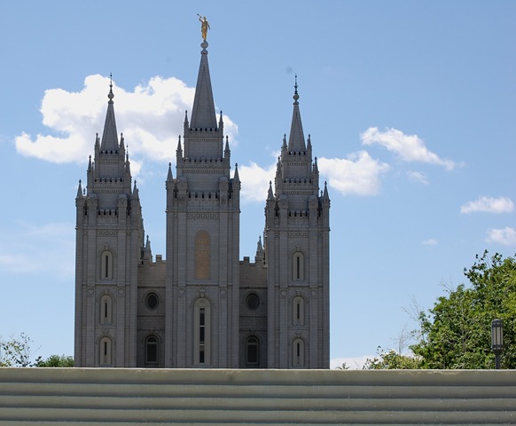 [sltemple572.jpg]