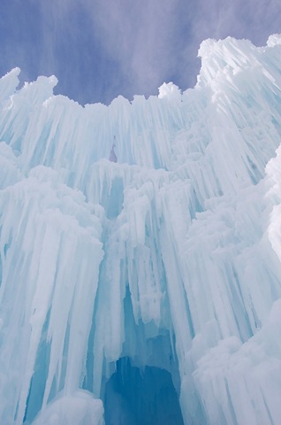 [midwayicecastle332.jpg]