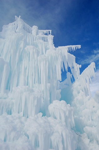 [midwayicecastle552.jpg]