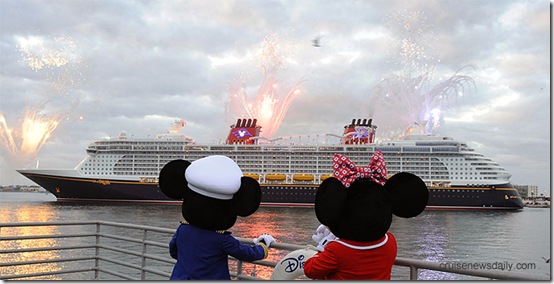 Disney Dream's arrival at Port Canaveral 01-04-11