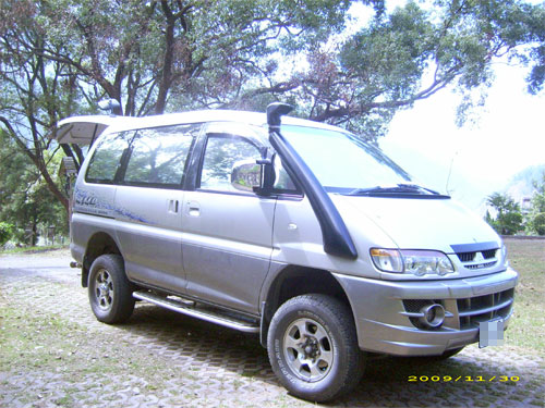 中華汽車::7人座自用廂型小客車 中華汽車::7人座自用廂型小客車
