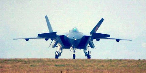 Uji Terbang Pesawat Jet Siluman di China, J-20