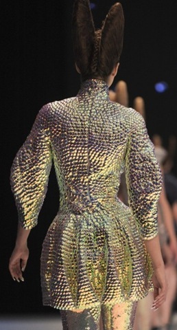 [648D466AB6B97C01_2562_26[13].jpg]