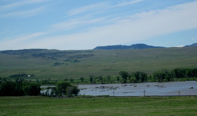 [Yellowstone River Flooding2[3].jpg]