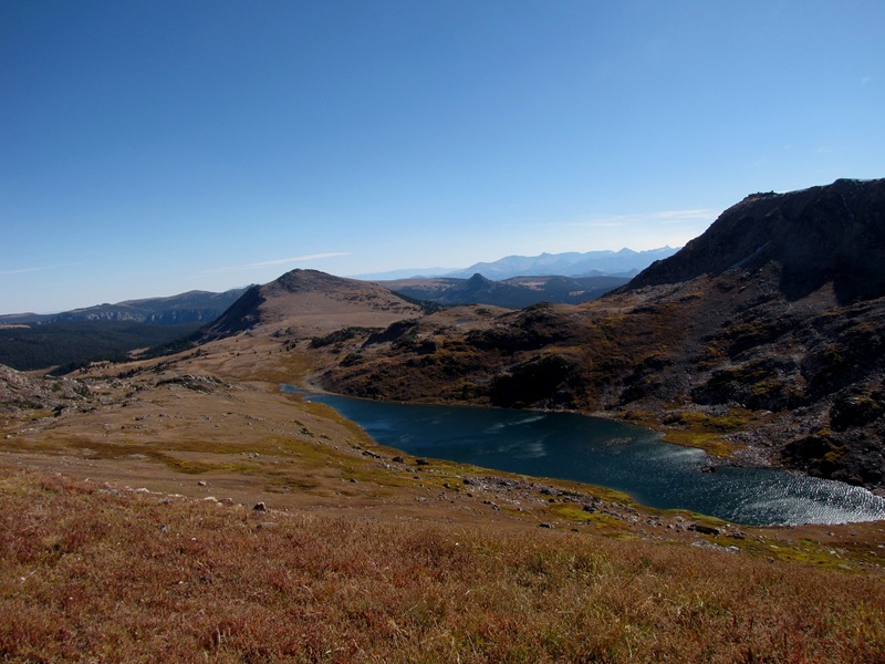 [Beartooths a lake[2].jpg]