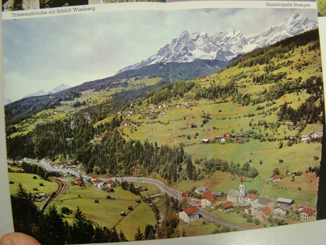 [Europe brochure 125[2].jpg]