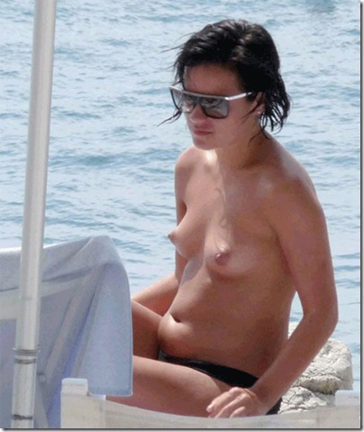 lily-allen-topless-01