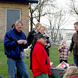 2 april  2010 buurtvereniging  eieren zoeken 050.jpg