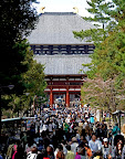 Crowds near entrance gate, Todai-ji
