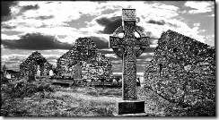 celtic-cross-metallic-grave