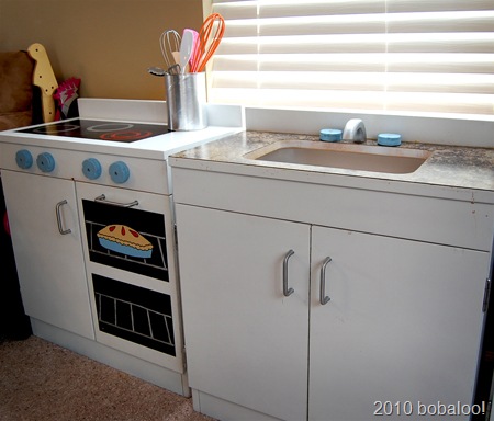 [12 28 10 oven and sink[2].jpg]