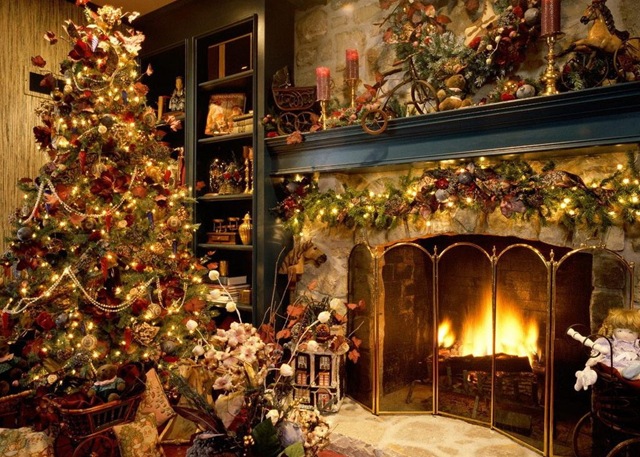 [christmas-tree-inside-the-house[6].jpg]